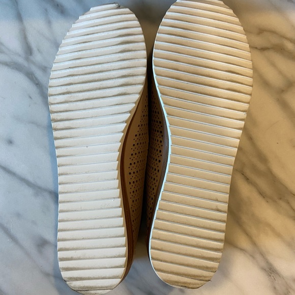 Betts size 8 blush Belle low wedge loafers - Picture 5 of 5